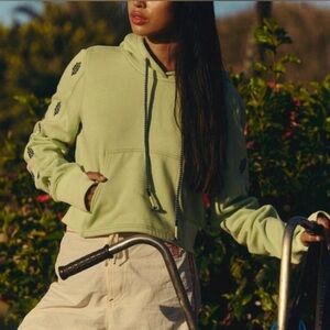NWOT Free People FP Movement Run Out Logo Hoodie in Green Navy Size XL $168 MSRP